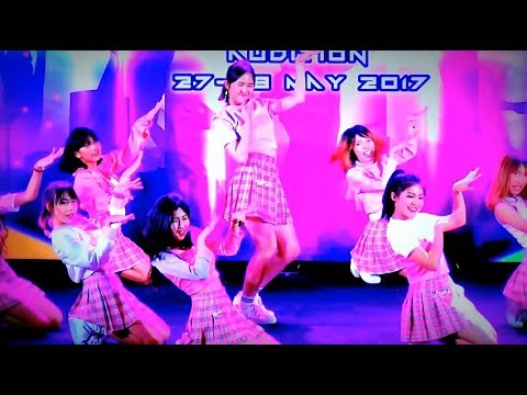 "The sis" cover "Intro+WEE WOO" (PRISTIN) @ "SIAM SQUARE1 JK Street Cover Dance 2017"