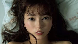 小室さやかのグラビア【秘密の花園】