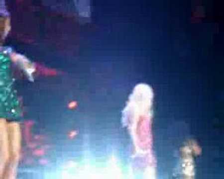 The Return of Spice Girls (Full DVD) - 22. Wanna Be