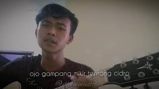 Download lagu Ojo goblok mencinta-sedoyo mawut  #CoverGitarAkustik ilhammustofaa mp3