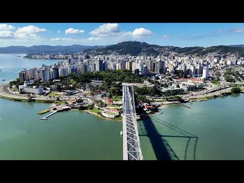 Ponte Hercílio Luz vista do alto