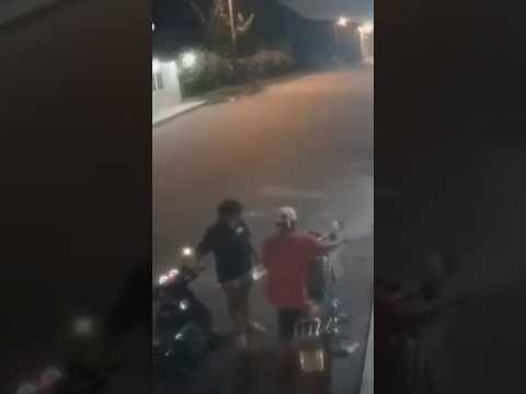 Tres delincuentes aprovecharon la madrugada para robar una motocicleta en Quinindé. #Esmeraldas