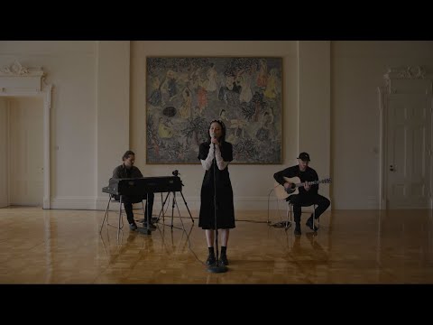 Ghostly Kisses video
