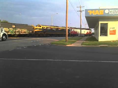 train crosses the road at mildura traffic comes to a stsndstill