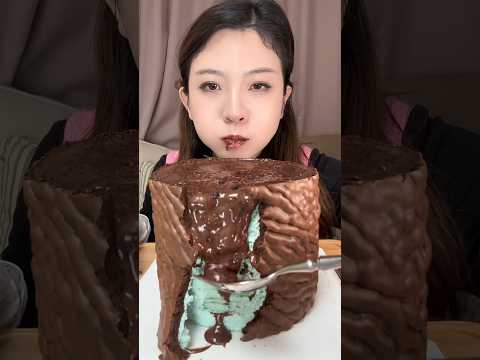 Chocolate Cake ASMR | #Cakeasmr #chocolateasmr #asmr#chocolate  #Chocolatecakeasmr #eatingsounds