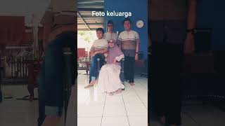 Download lagu foto keluarga di kampung mp3