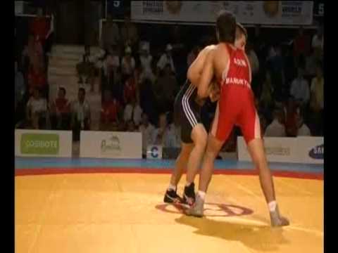 Bucarest 2011 Greco-Roman MANUKYAN Rafik (ARM) - KOCASLAN Ismail (TUR) at 74 kg 1-4 Finale.wmv