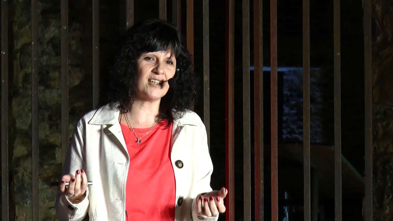 Matemática y Educación Matemática: poderosas y atrevidas | Mabel Rodríguez | TEDxParqueSanCarlos