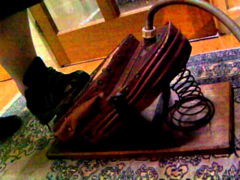 Thumbnail for Vintage Deep-sea Diver's Manually operated Air supply boat pump by Boat