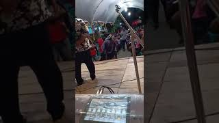 Download lagu Asyik joget dipanggung,,,dilabrak istri mp3 Download lagu Asyik joget dipanggung,,,dilabrak istri mp3