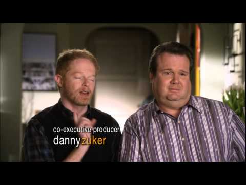 Modern Family - Mitchell & Cam argue about who listenes more