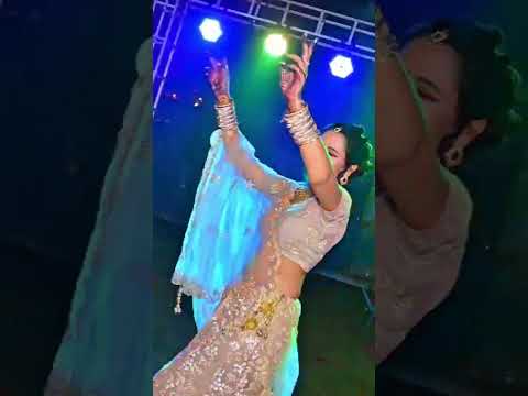 Megha vashisth  Dance in masti