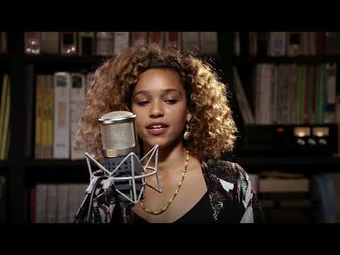 Izzy Bizu - Full Session - 8/2/2017 - Paste Studios - New York, NY