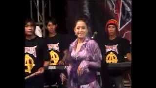 Download lagu Dua Kursi          Lilin herlina mp3