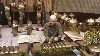 Download lagu javanese gamelan saron barung demonstration mp3