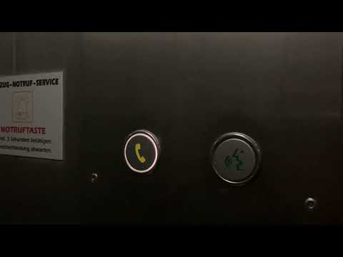 Wir sind im Diesen Aufzug Stecken Geblieben in 2015 Schindler Aufzug in S-Bahnhof Ostbahnhof