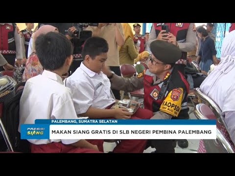 POLDA SUMSEL BAGIKAN MAKAN SIANG GRATIS KEPADA PELAJAR SLB NEGERI PEMBINA PALEMBANG