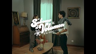 SÚBEME EL VOLUMEN Lyrics English Translation
