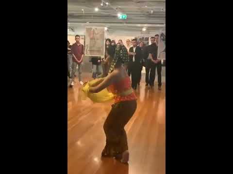 Gambyong Dance of Central Java, at the University of Sydney Student Joint Work Exhibition, 23/9/19