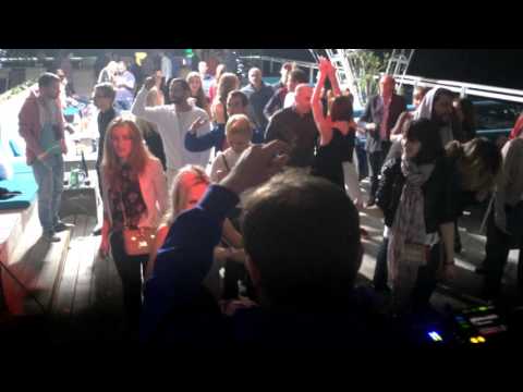 VAVINCHI @ NEBO BEACH 2015