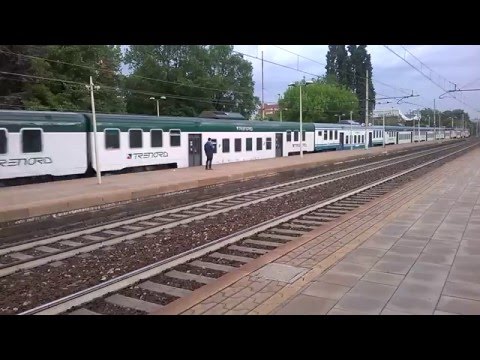 E464 069 XMPR+8 piano ribassato Trenord e XMPR - Sesto San Giovanni 26/04/2016