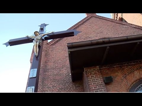 „2400 zł za mszę z pogrzebem”. Proboszcz wprowadził... cennik parafialny, „Fakty” 14.02.2022