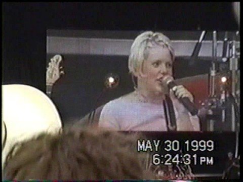 Dixie Chicks + fan - I Can Love you Better (live)