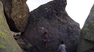 Video thumbnail of Stalker, 7b+. Hoyamoros