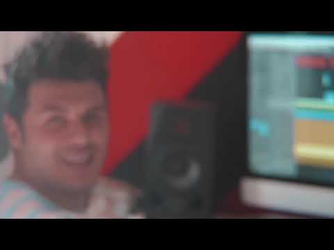 Luna Palumbo e Peter Torre omaggiano Carosone