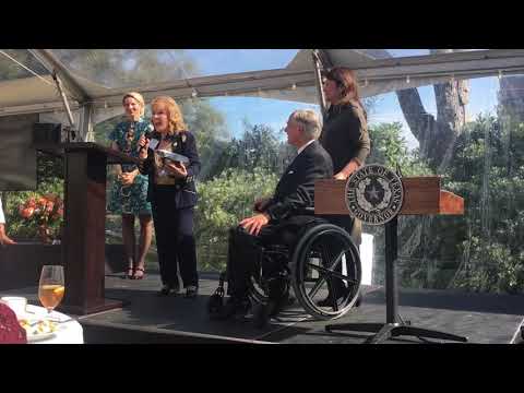 Vikki Carr sings “Can’t Take My Eyes Off Of You” during her Texas Women's Hall of Fame induction