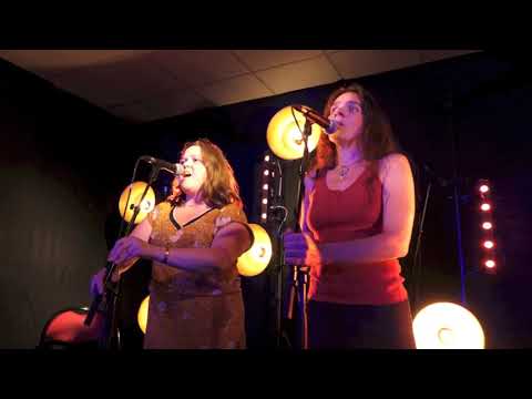 La NUIT DE LA GAVOTTE 2018 - Yolaine DELAMAIRE / Enora DE PARSKAV