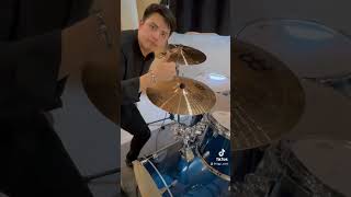 Video thumbnail for Hoy les presentamos el set de platillos meinl HCS Bronze ¿qué tal les parece? #baterista #musico by Zaiel