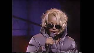 Mary J Blige PERFORMING BE HAPPY LIVE At The Apollo