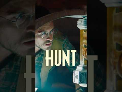 He studied dinosaurs. Now he's fighting to survive them. Jonathan Bailey is Dr. Henry Loomis.