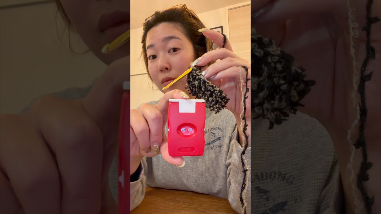 【編み物中毒者】ふぁさふぁさくるくるミニ小物入れチャーム編んでみた。 #ハンドメイド #編み物 #毛糸　#ファンシーヤーン　#yarn #crochet #knittig