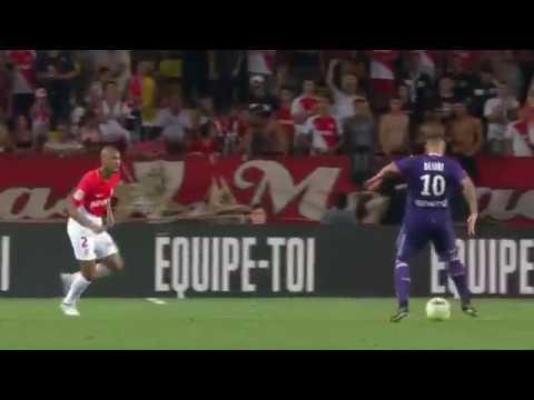 Belo gol em chute de fora da área x Monaco [04/08/2017]