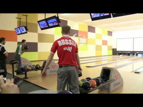 Bowlingdigital's 2008 BWC - Nikita Koshelev, Russia, rolls the second 300 game