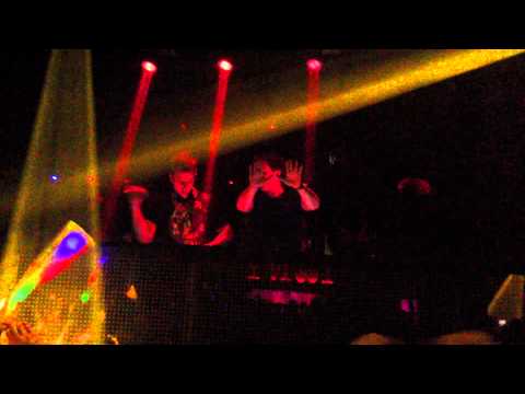 Tritonal vs. Tiesto ft. BT - Break My Slave [Live @ Pacha NYC]