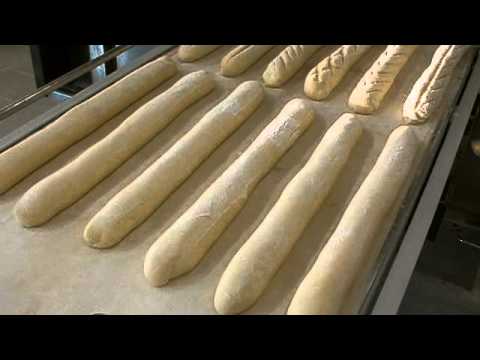 download lagu mp3 mp4 Coupe Baguette, download lagu Coupe Baguette gratis, unduh video klip Coupe Baguette