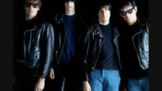 The Ramones-Suzy Is A Headbanger Live 1985