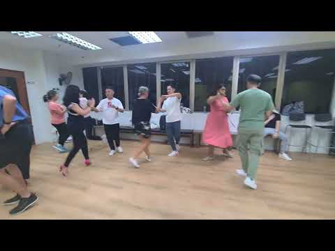 Caliente Dance Studio Bachata social dance class J Salez x DJ Manuel Citro - Under the Influence