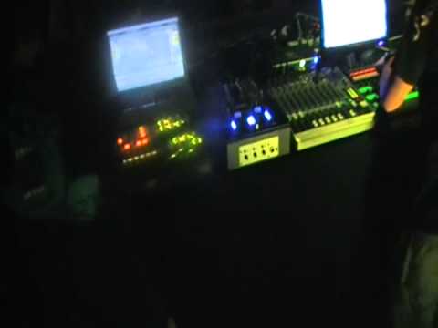 live xtao & bmhot (DSP) l'attaque des machines organisé par ACK CREW & ÖTRéMA 30/04/2011