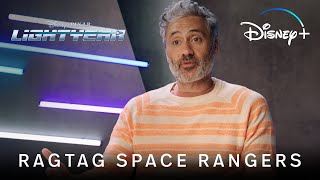 Pixar Ragtag Space Rangers | Lightyear | Disney+ anuncio