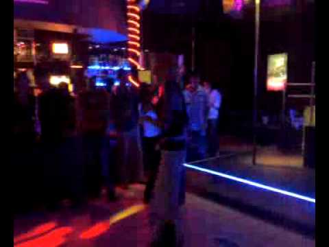 Travesti show Peggy - Neuč slunce hřát (Helena Vondráčková)