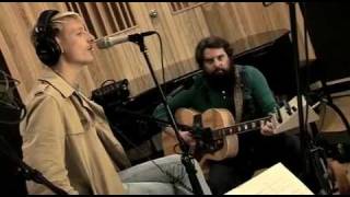 Das Pop "Let me in" live at StuBru