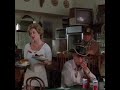 Gran Pelea En El Restaurante Universal Soldier