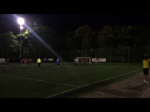 18.09 NG Engineering (czarne) - Castorama Korona (niebieskie)