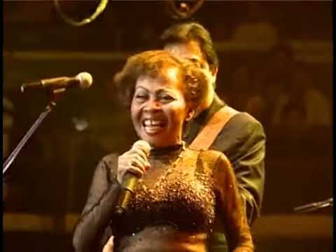 Ms Elizabeth Ramsey w/ RJ Jacinto