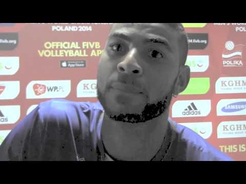 Ngapeth sfida l'Italia con i capelli rossi