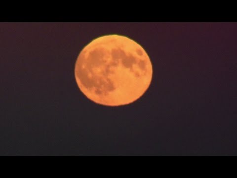 พระจันทร์สีเลือด